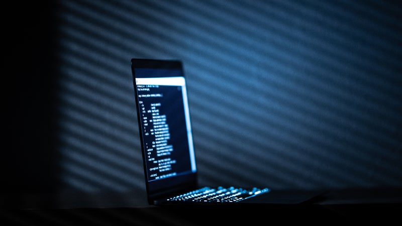 Les données personnelles de près de 80% des Français sont en vente sur le darknet: après des mois de cyberattaques les conséquences "d'infrastructures qui ne sont pas à la hauteur" se font durement sentir