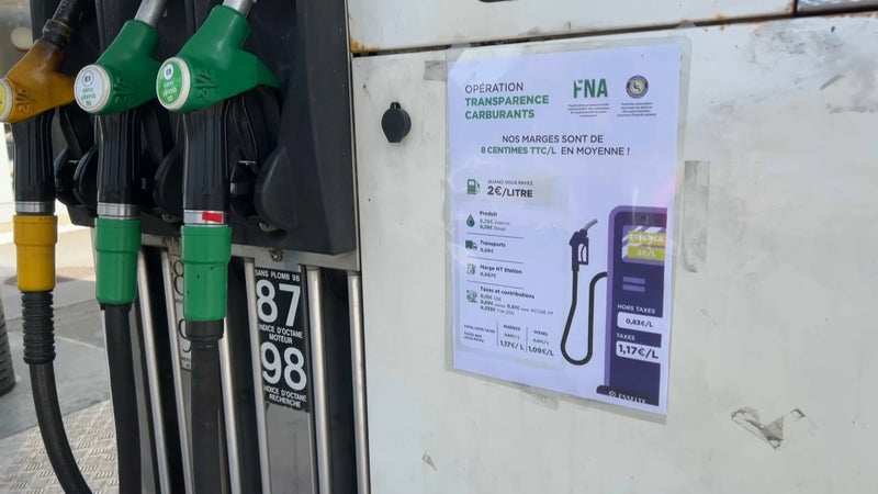 "Sur un plein, il nous reste le prix d'un café à Paris": les pompistes indépendants étranglés par les prix du carburant