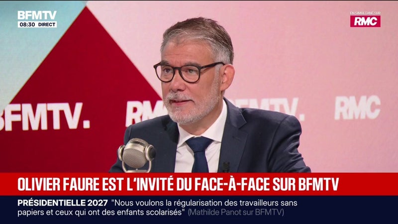 "Son chemin est une alternative plutôt au centre pour ne pas dire à droite", estime Olivier Faure, candidat à la primaire de la gauche, à propos de François Hollande
