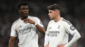 Les milieux de terrain du Real Madrid Aurélien Tchouaméni et Federico Valverde, 10 avril 2026