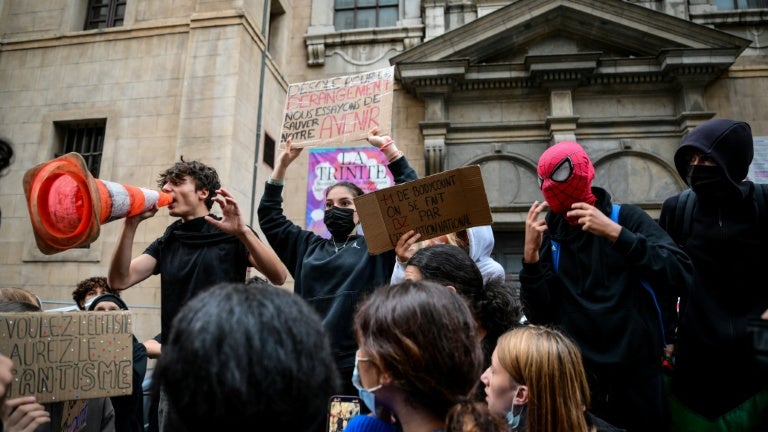 "C'est la bande-son des blocus": d'où vient "No Title", le morceau devenu viral sur les réseaux sociaux grâce au mouvement lycéen?
