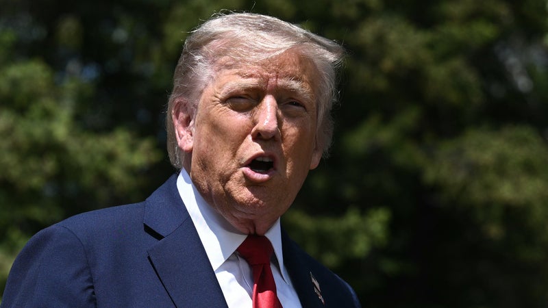 "Plus question de vendre aux États-Unis!": Donald Trump veut interdire le marché américain au fabricant d'avions Bombardier tant qu'il produit au Canada