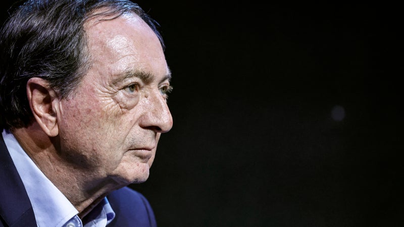 Même si ça "n'arrivera peut-être pas", Michel-Édouard Leclerc dit "se préparer" à des carburants à 2,40 euros du litre