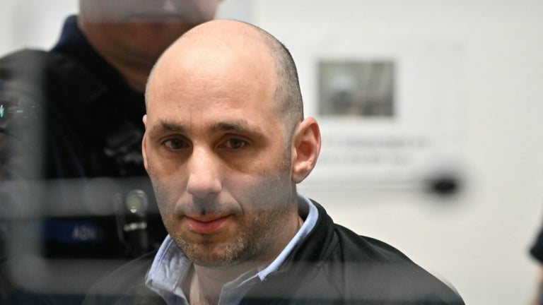 Affaire Jubillar: lors de la reconstitution, Cédric Jubillar rejoue le meurtre de son épouse Delphine Aussaguel sous le regard d'un médecin légiste