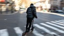 Une personne sur une trottinette électrique à Perpignan (illustration)