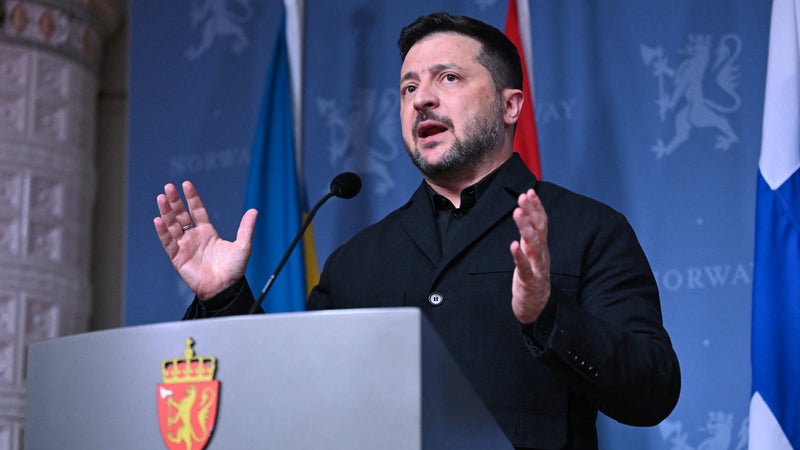 Frappes en Ukraine: Volodymyr Zelensky estime que la Russie n'a pas "changé d'attitude" au lendemain d'une rencontre entre l'émissaire de Donald Trump et Vladimir Poutine