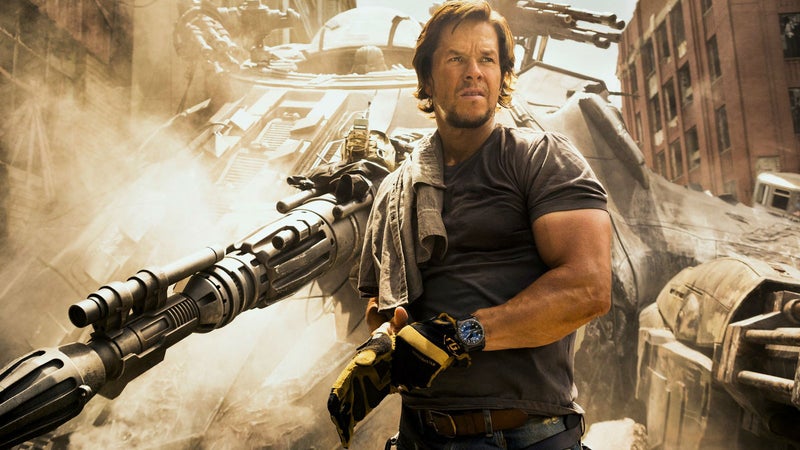 "Si je n'existe plus, ce serait super que mes enfants puissent me mettre dans de bons films": après le ralliement de la star Mark Wahlberg, l'IA pourrait rendre immortel les acteurs d'Hollywood