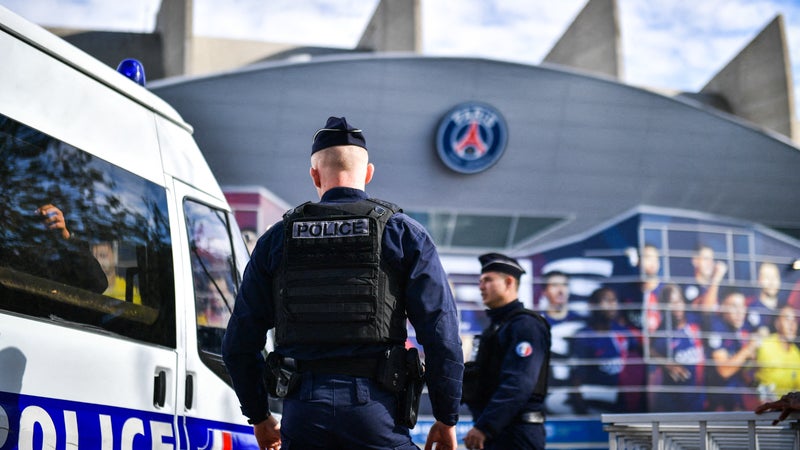 Affrontements entre supporters du PSG, risques en Coupe d&rsquo;Europe, situation &agrave; l'OM...le chef de la DNLH r&eacute;pond &agrave; RMC Sport