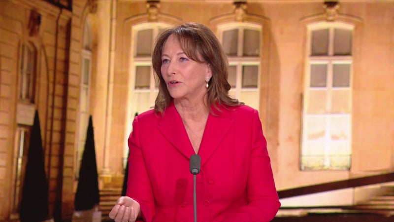 DIRECT. Présidentielle: Ségolène Royal dénonce "un incident regrettable" après l'éviction du personnel féminin de la tour Eiffel lors d'une visite d'un groupe religieux