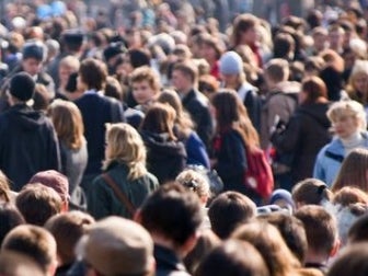 Les Français sont plus nombreux à anticiper une hausse des prix dans les prochains mois: le moral des ménages reste "dégradé" en septembre