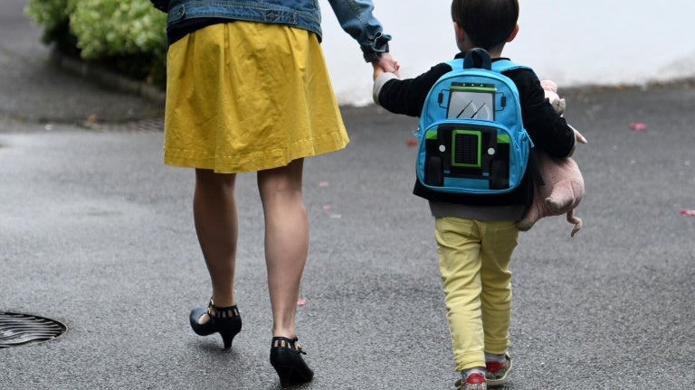 La première université d'été de la monoparentalité: "Nous avons besoin d'un statut", clame les familles isolées