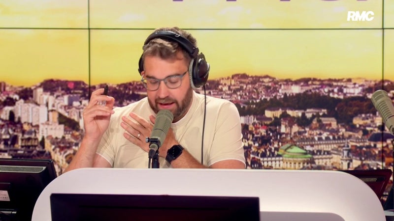 Deux Français sur 3 continuent d'envoyer des cartes postales à leurs proches pendant les vacances