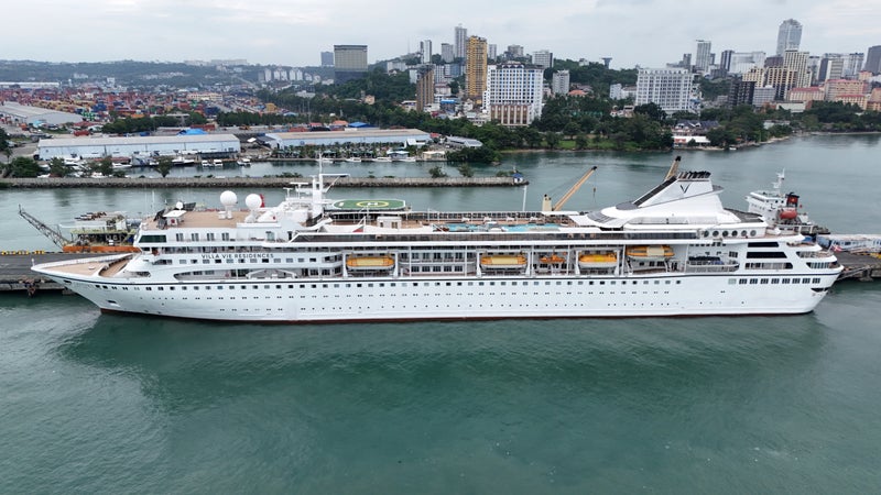 Les dépenses mensuelles de carburant par cabine ont été multipliées par 4 en quelques mois: un bateau de croisière abandonne plus de 200 passagers lors d'une escale au Cambodge