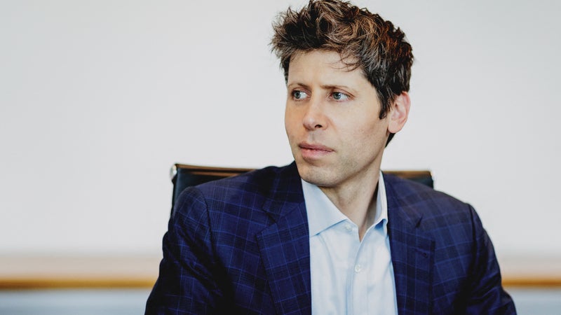 Le patron d'OpenAI estime que "le monde devrait accepter que certaines mauvaises choses se produisent pour le bien" de l'IA