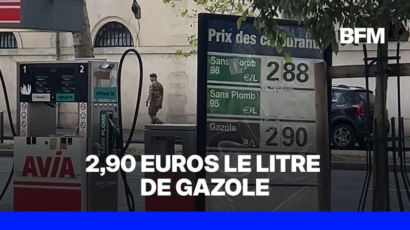 Dans cette station-service à Paris, le litre de gazole approche les trois euros