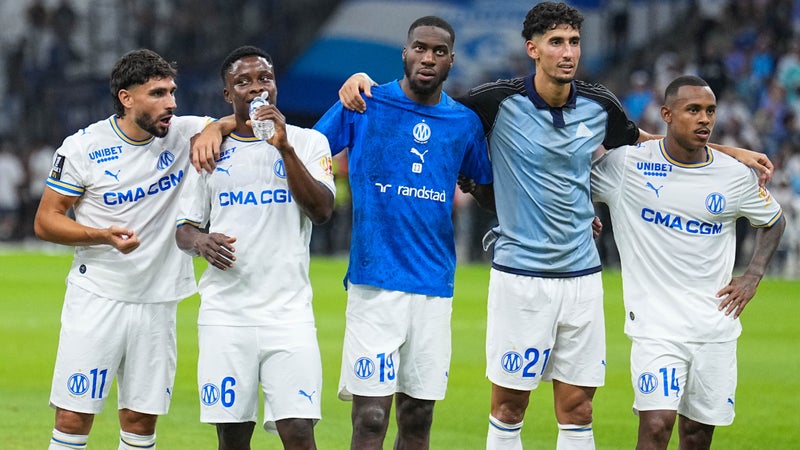 "Je n'ai pas envie de reproduire ce schéma": Neal Maupay détaille son rôle de leader auprès du jeune effectif de l'OM
