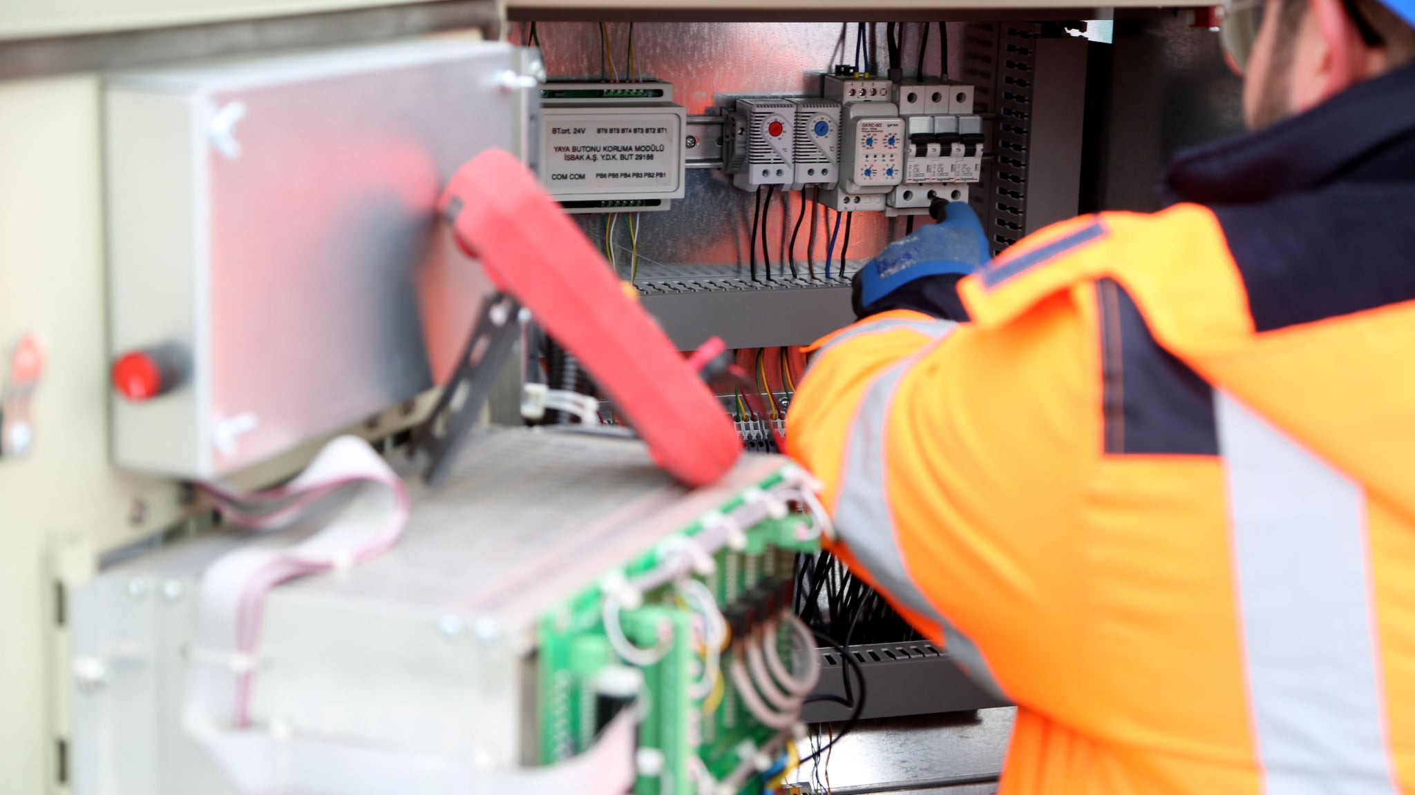 US data center boom pushes pay for some electricians as high as $300,000