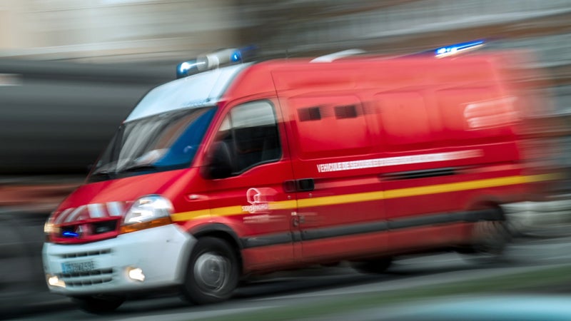 Un mort et une femme en urgence absolue après un incendie d'appartement à Rouen