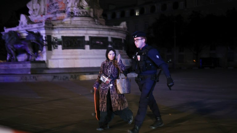 DIRECT. Colère sociale: un couvre-feu instauré à République et près des Halles à Paris jusqu'à dimanche