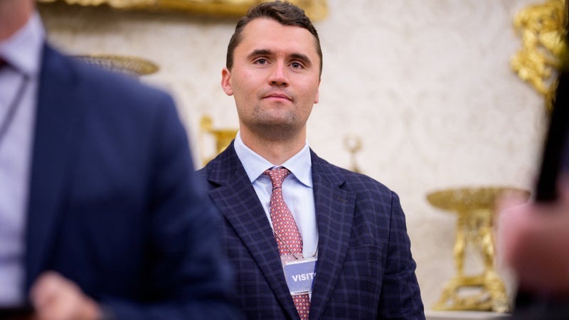 Une série de "décisions imprudentes": la famille de Charlie Kirk accuse les responsables de l’Utah de ne pas avoir empêché l’assassinat de l’activiste conservateur