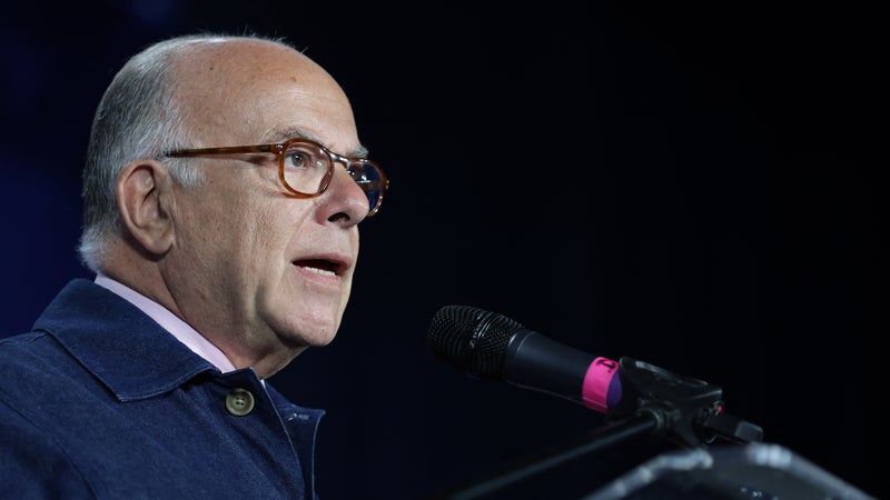 Bernard Cazeneuve appelle à former une "coalition des engagés" pour éviter la victoire du RN à la présidentielle