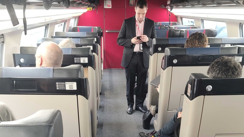La part des voyageurs pros dans les avions a chuté de 32% en 10 ans: le train continue de s'imposer dans le voyage d'affaires en France et représentent plus de 85% des déplacements