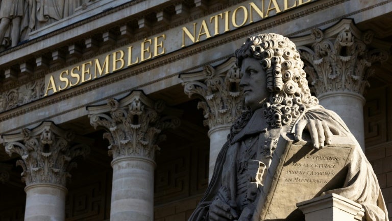 "On vient de cramer trois milliards et demi, je suis scandalisé": les députés écartent en commission des économies sur les cotisations patronales