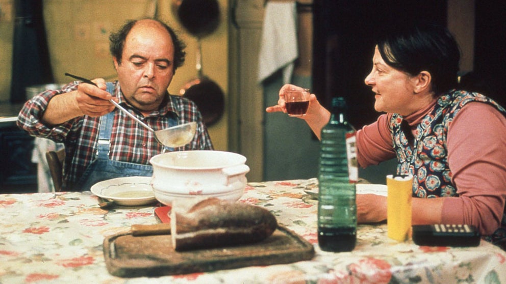 Jacques Villeret et Josiane Balasko dans "Un crime au Paradis", de Jean Becker (2001). Jacques Villeret et Josiane Balasko dans "Un crime au Paradis", de Jean Becker (2001).