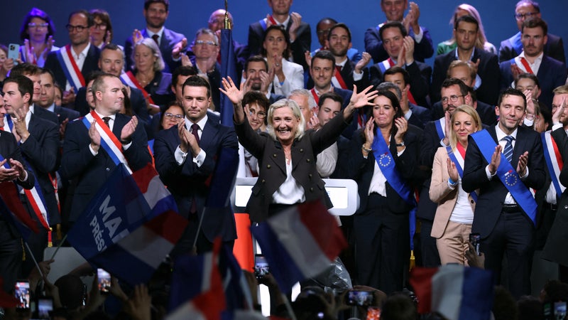 DIRECT. Présidentielle 2027: Marine Le Pen donnée en tête des intentions de vote dans deux nouveaux sondages, loin devant Jean-Luc Mélenchon, Édouard Philippe ou Gabriel Attal