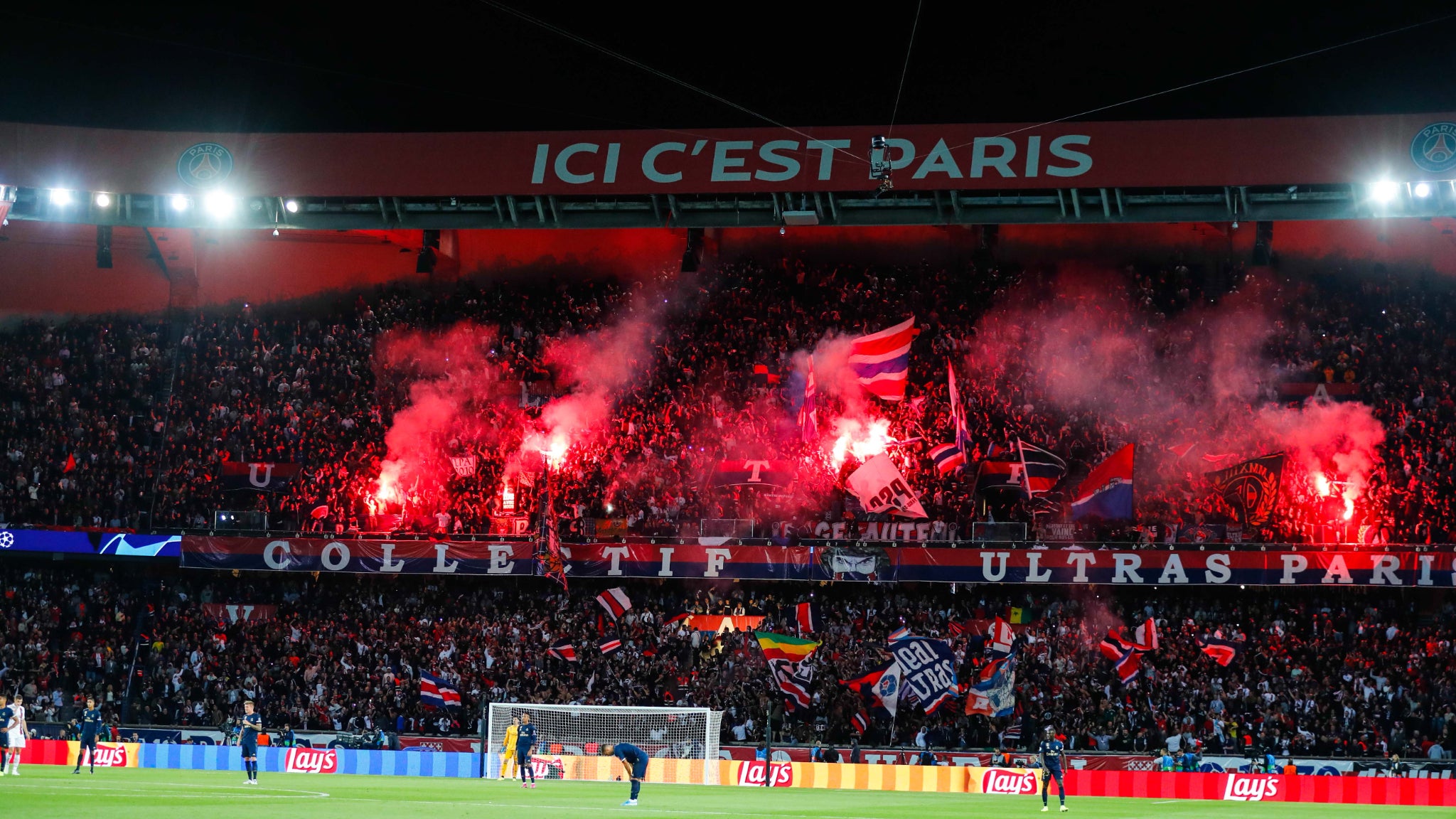Photo: rmcsport.bfmtv.com PSG Bans Ultra Group Parias Cohortis Permanently from Parc des Princes Following Violence