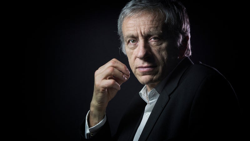 "C’était vraiment une boucherie": l'écrivain Jean-Christophe Rufin roué de coups devant son domicile