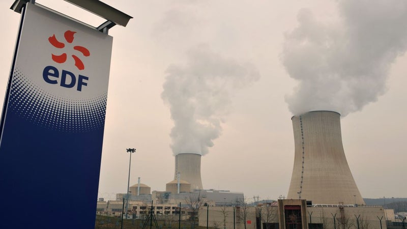 Nationalisée mais toujours dépendante des marchés: EDF emprunte au moins 500 millions d'euros (à 5,75%) pour prolonger la durée de vie de ses centrales nucléaires