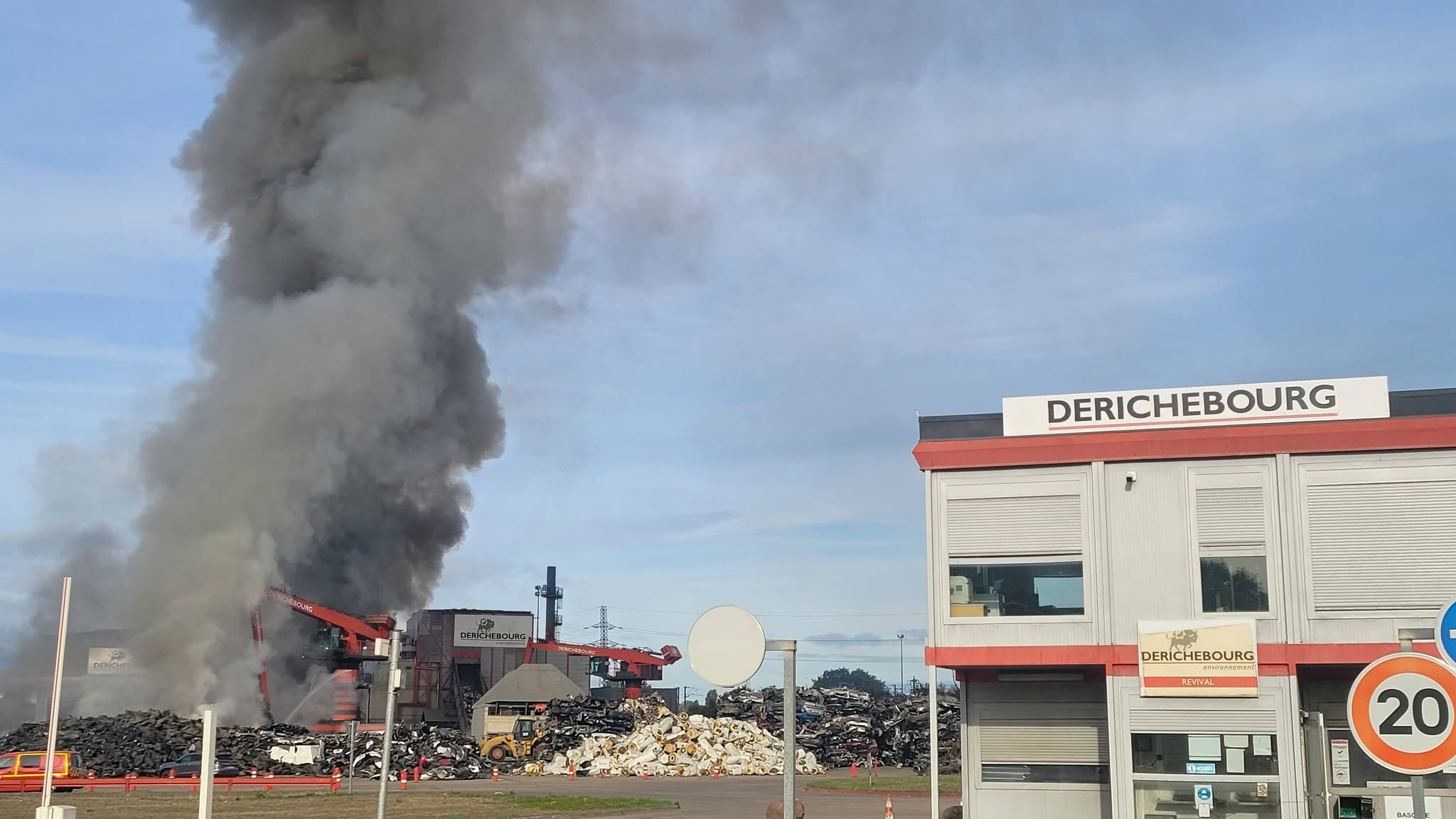 Yvelines: après trois incendies, le maire de Limay dénonce une société de recyclage