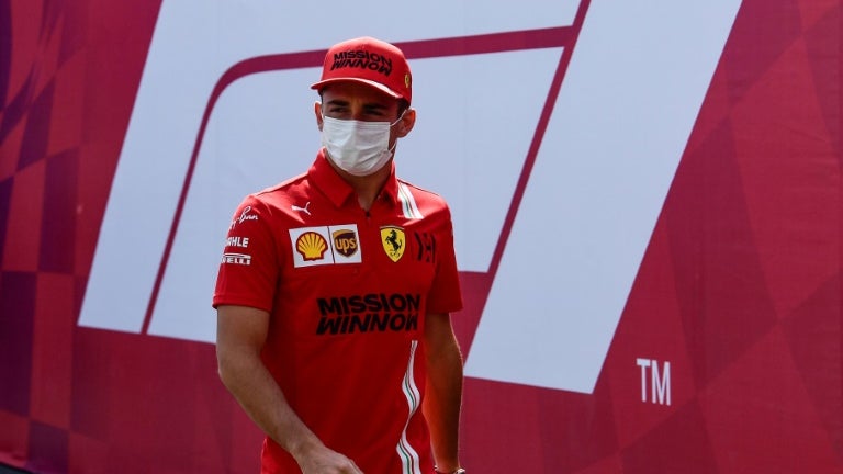 Le pilote monegasque Charles Leclerc Ferrari sur le circuit de Mexico avant le Grand Prix du Mexique le 4 novembre 2021 1160632