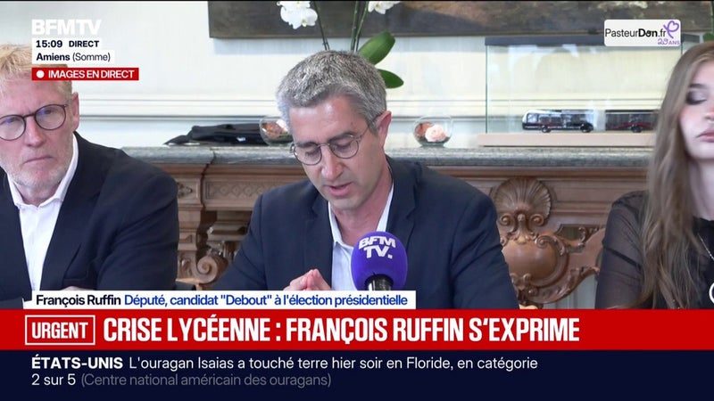 "Je vois des gamins qui pleuraient, qui étaient inquiets", raconte François Ruffin, député, candidat "Debout" à la présidentielle, qui évoque des lycéens interpellés