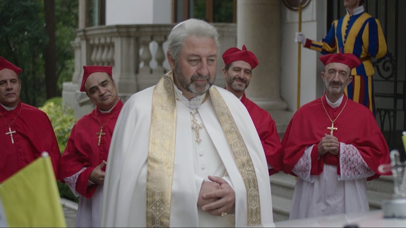 "Papamobile", "The Young Pope"… Quels sont les films et séries à voir pour la venue du pape à Paris?