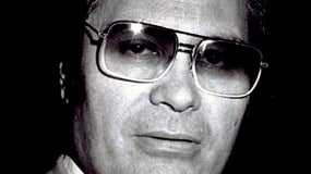 Découvrez le documentaire sur "Jim Jones: le pasteur tyrannique aux 913 morts" sur la plateforme RMC BFM PLAY
