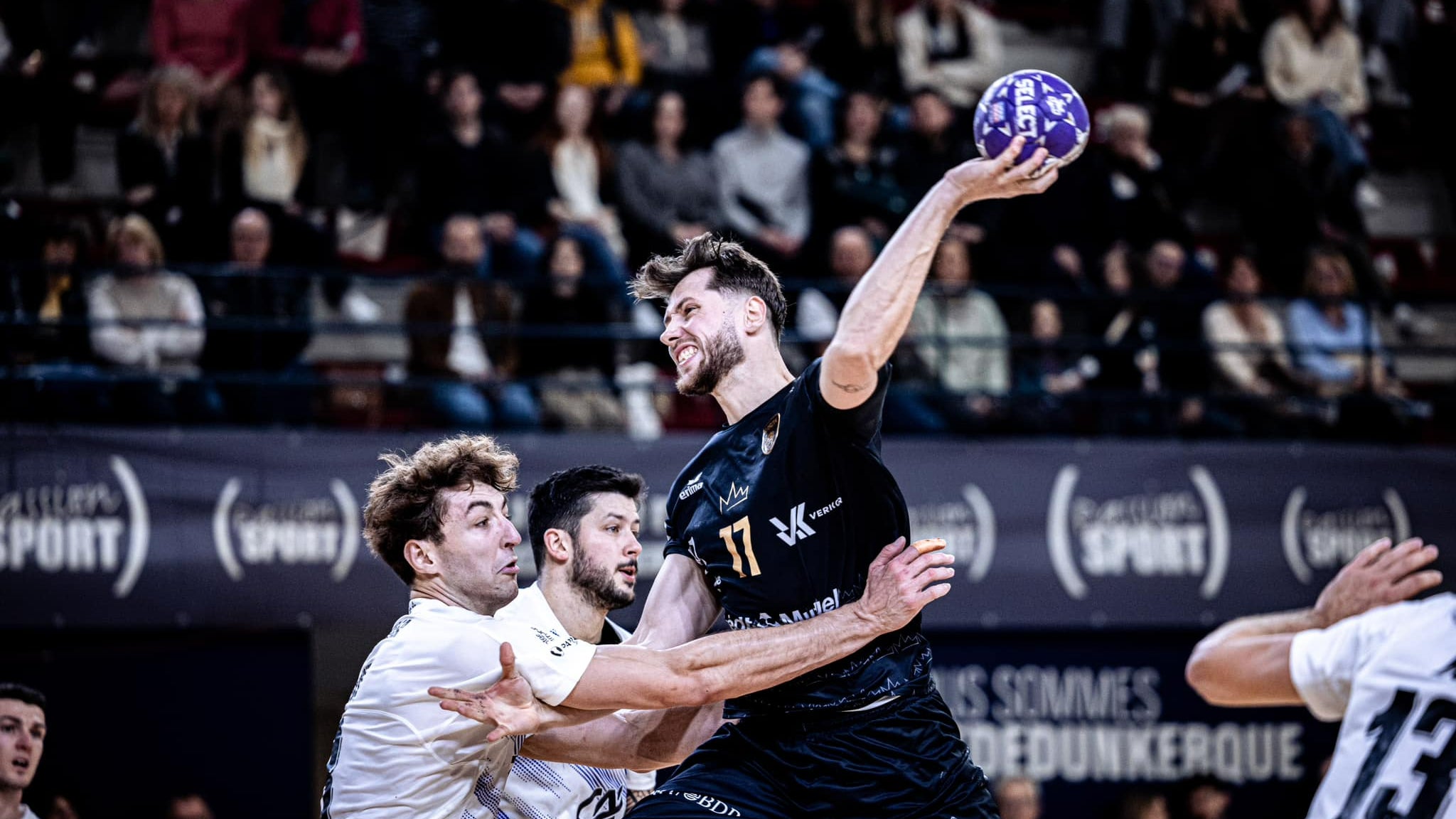 A gagner : Un maillot dédicacé du Dunkerque Handball et 2 places avec accès aux coulisses…