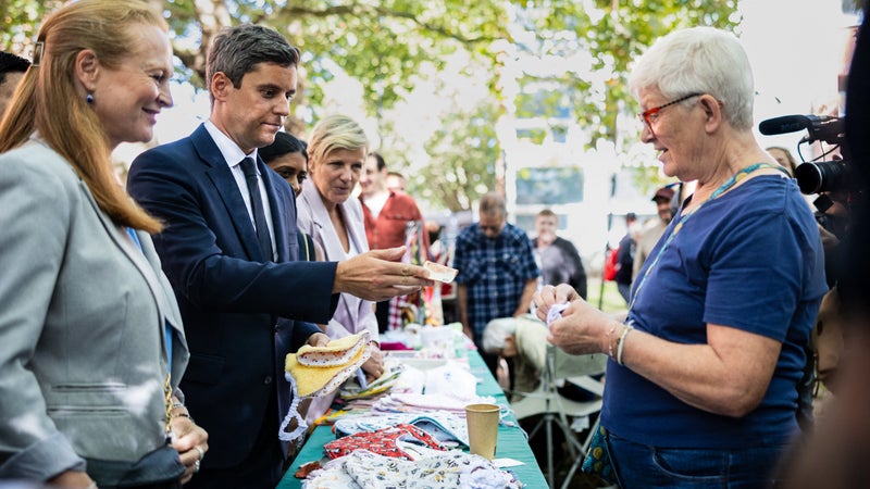 Marine Tondelier, Gabriel Attal, Jean-Luc Mélenchon... Les politiques font campagne à la Braderie de Lille