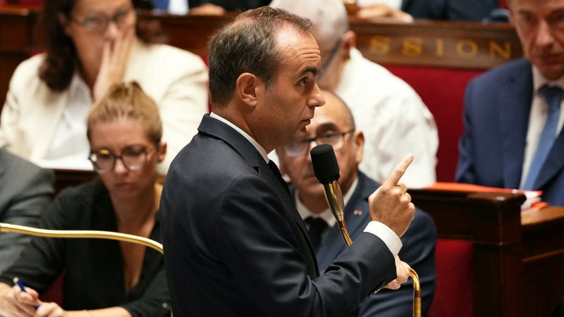 Colère lycéenne: Sébastien Lecornu fustige des "mensonges" sur l'action des forces de l'ordre et estime que des "accidents peuvent arriver"