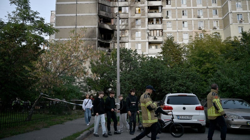 Guerre en Ukraine: des frappes russes sur Kiev et Soumy tuent huit personnes