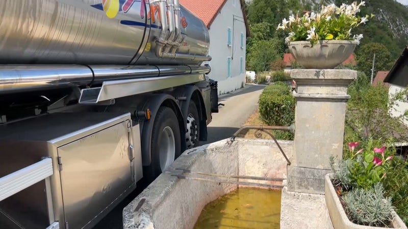 "De pire en pire": un village obligé de faire venir l'eau par camion-citerne à cause de la sécheresse
