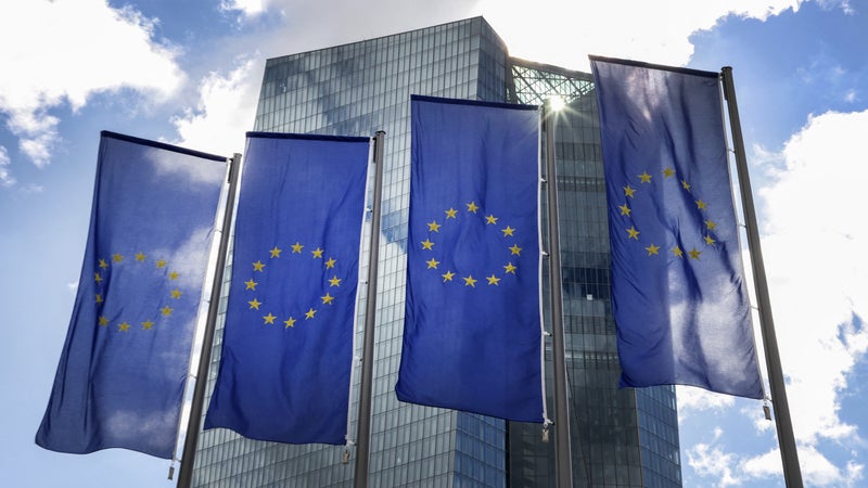 Le cauchemar de la BCE se rapproche: devoir sauver la France de la crise de sa dette pour éviter la propagation à la zone euro