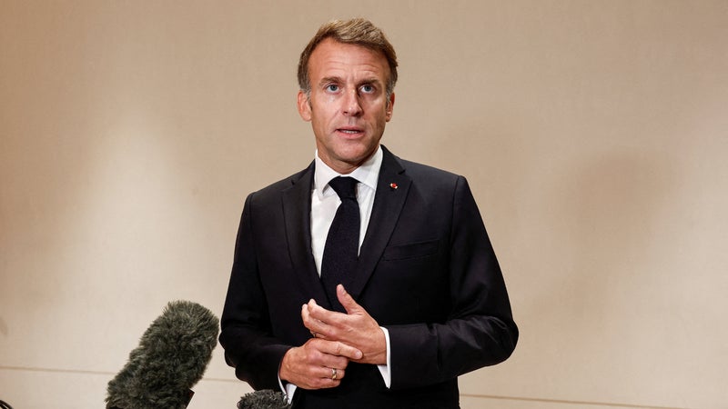 DIRECT. Violences du 17 octobre: Emmanuel Macron affirme que la France n'a pas besoin de l'état d'urgence