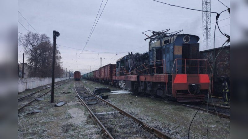 Guerre en Ukraine: une "attaque systémique" est "en cours" contre le rail à travers le pays, une "alerte de haut niveau" activée