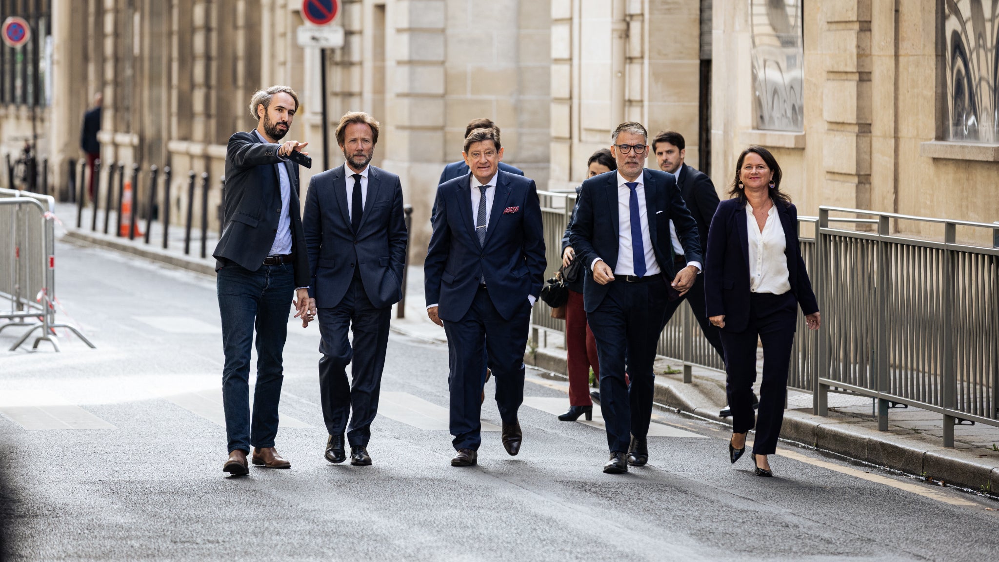 "Barrer la route à l’extrême droite", "revalorisation des salaires"... Ce que contient la charte qui doit être signée par les candidats à la primaire de la gauche