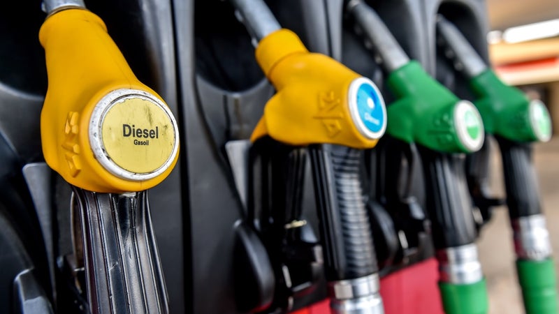 L'Agence internationale de l'énergie prévient que la pénurie de diesel pourrait se prolonger jusqu'en 2027, le temps que la reprise mondiale des activités de raffinage fasse effet