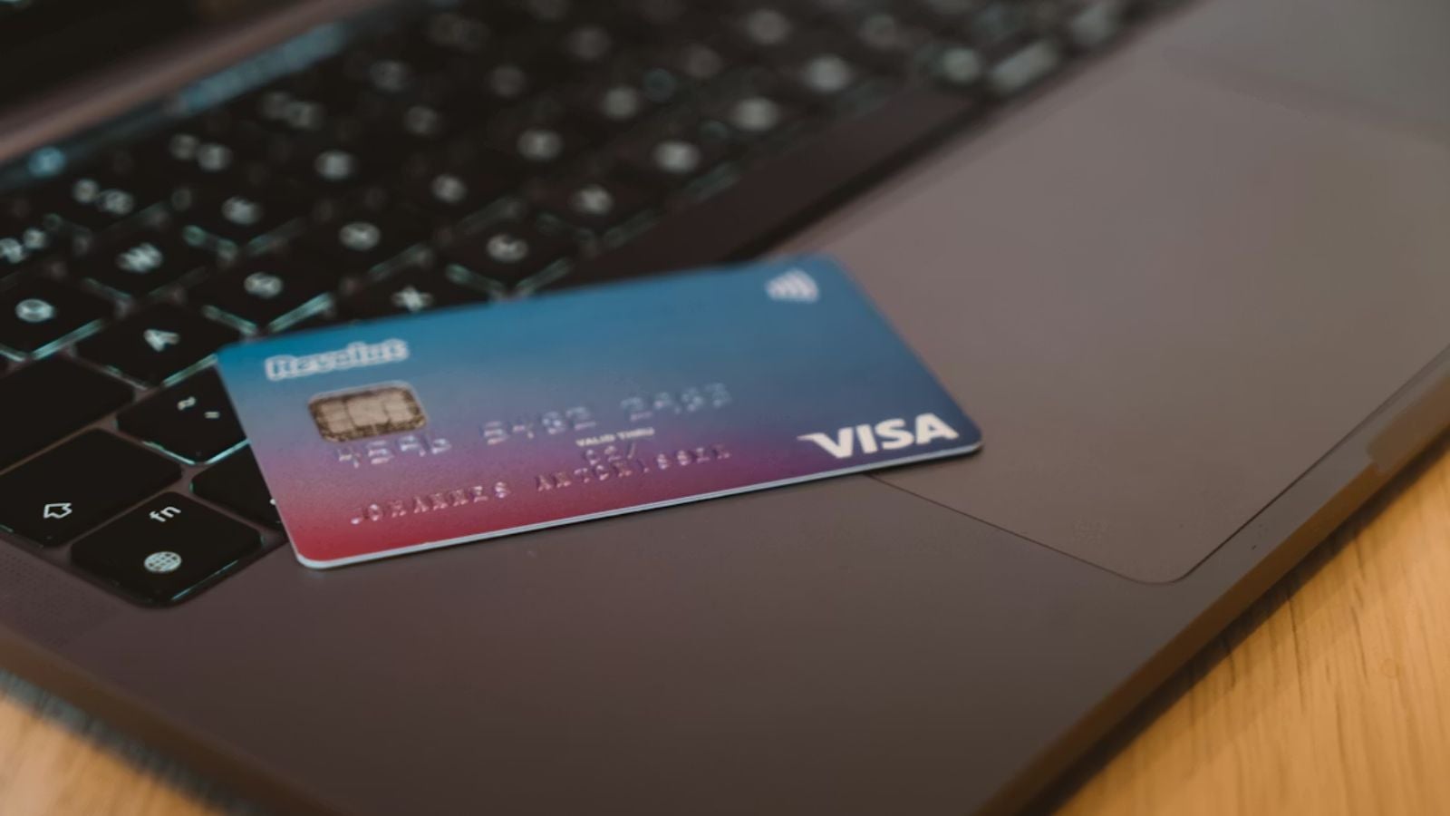 J'en avais marre des livrets peu intéressants : j'ai opté pour Revolut et ses intérêts à 5,25% brut et ça...