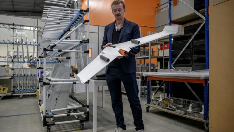 "100 drones kamikazes par jour": l'armée française fait appel à un géant allemand de l'automobile pour multiplier par 10 sa production