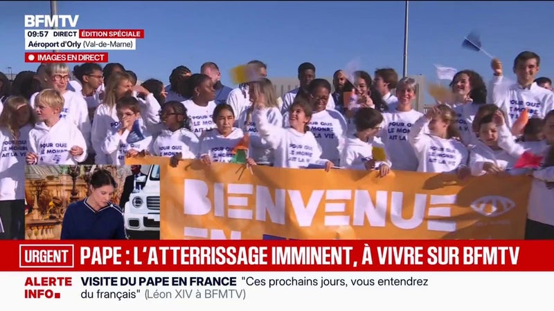 Le pape Léon XIV a atterri à l'aéroport Paris-Orly